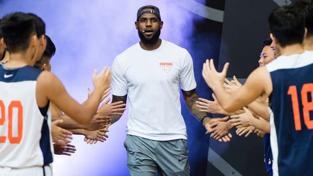 lebron-james-china-sneaker.jpg